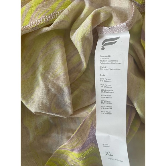 Fabletics Women’s Loveday Short-Sleeve Raglan Tee Marble Pastel Size XL NEW Crop - Picture 7 of 8